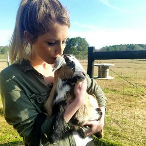 Meet your Posher, Caroline